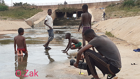 Zakaria Ouedraogo filming